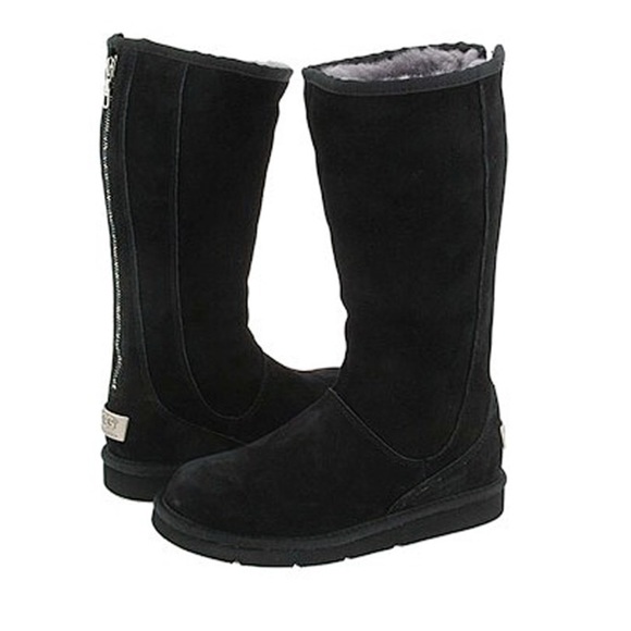 UGG Shoes - Black UGG Zip Up Boots Size 7